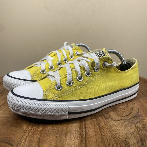Converse Chuck Taylor All Star Womens Yellow White Size 7 Low Top Shoes 147134F - Picture 2 of 10